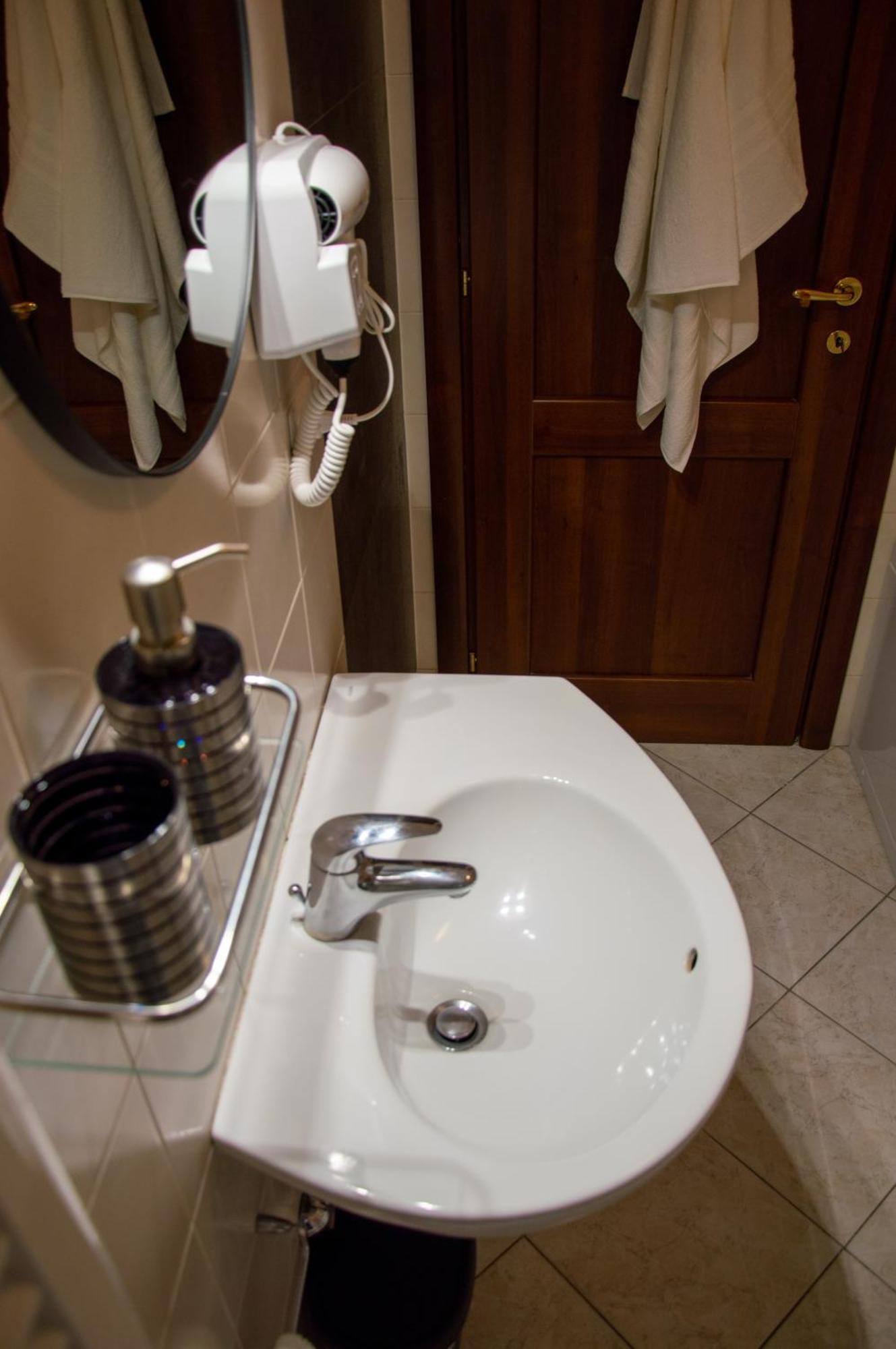 Testaccio Xix-Xxv Bed And Breakfast ローマ エクステリア 写真
